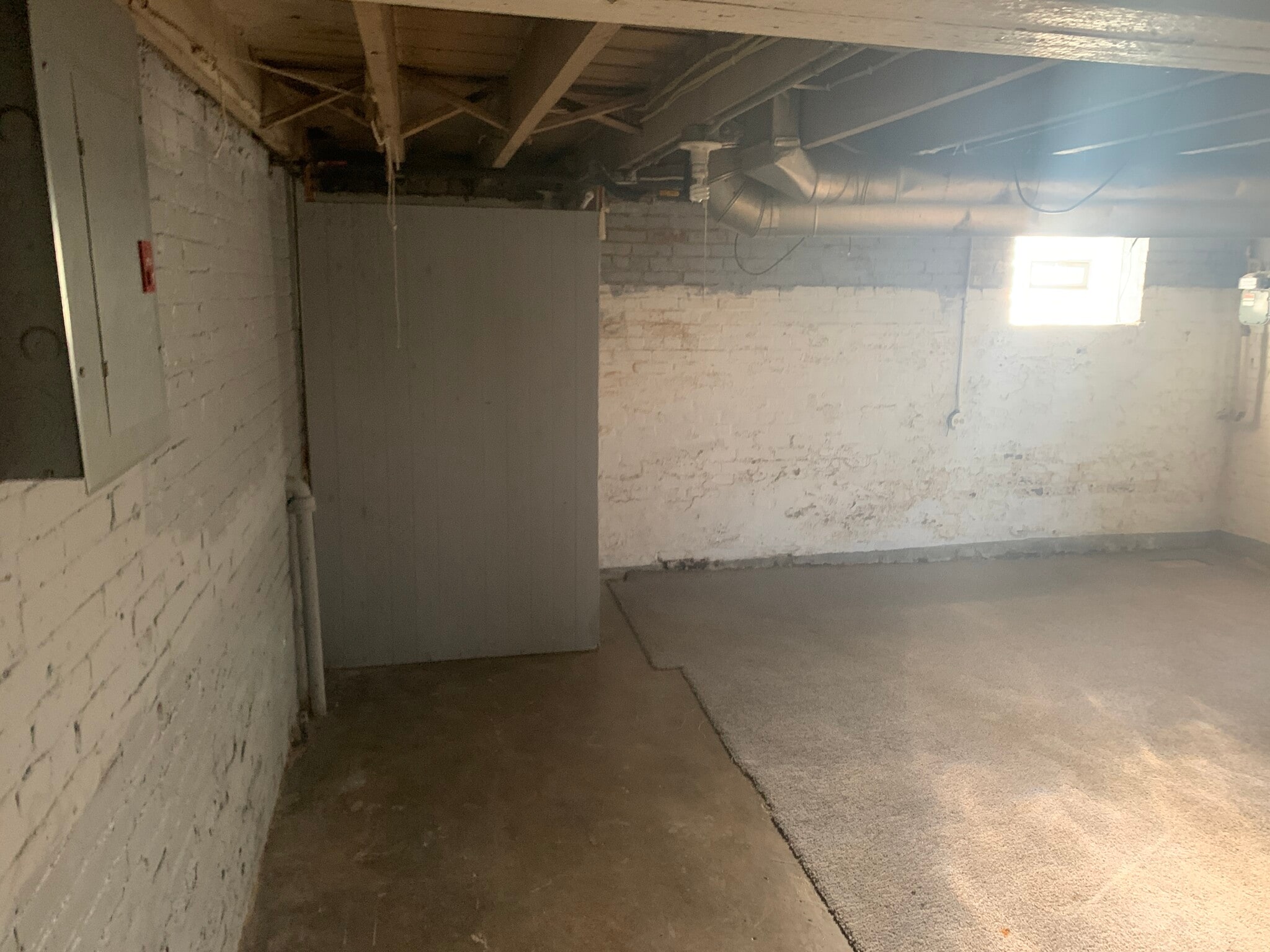 Building Photo - 3422 Daisy Ave