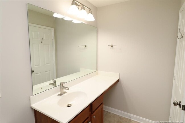 Building Photo - 218 Longchamp Ln