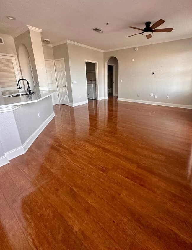 Building Photo - Elegant 1Brm 1Ba wood floors, quartz counters and more!