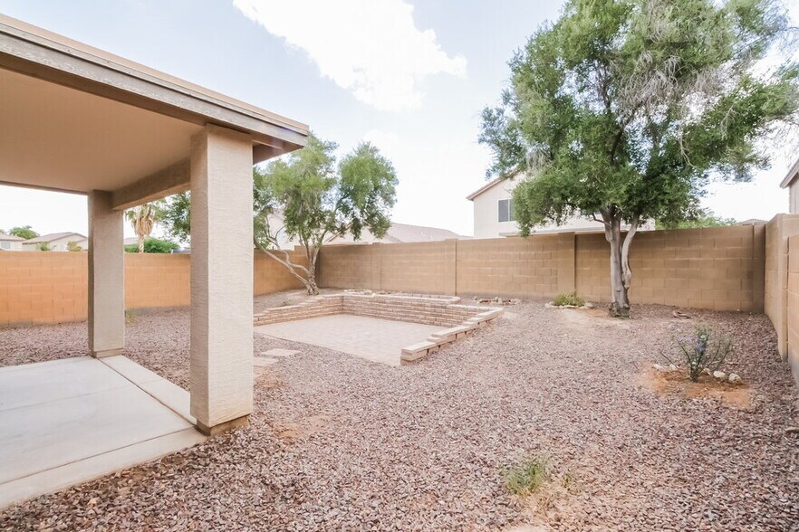 Building Photo - 1123 E Stardust Way