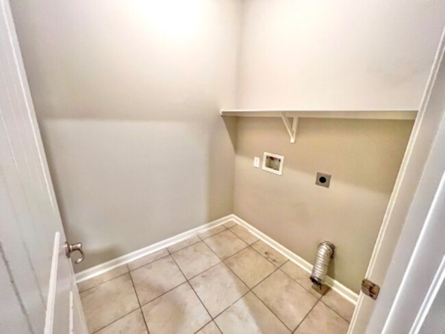 Building Photo - 524 Cautillion Dr