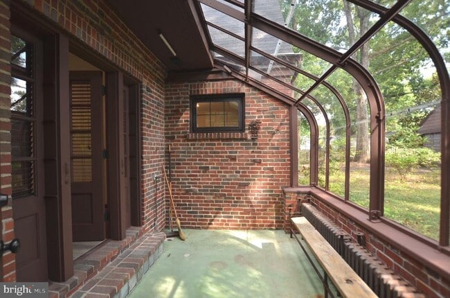 Building Photo - 4409 Beechwood Rd