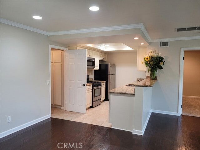 Building Photo - 25251 Oak Canyon Ln