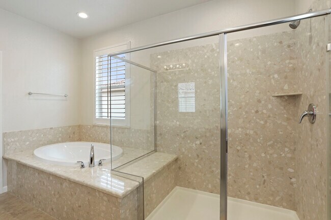 Building Photo - 3920 Purple Finch Ln
