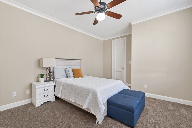 Building Photo - 105 Detering St