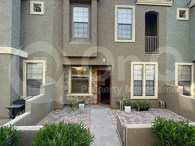 Primary Photo - 6710 E University Dr