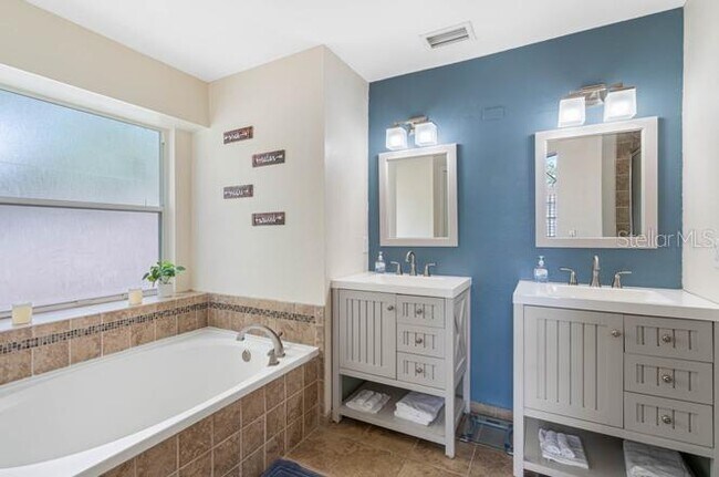 Building Photo - 2301 Millcreek Ct