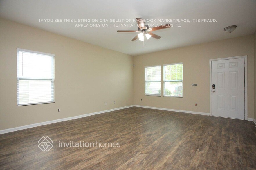 Building Photo - 4190 Broadstairs Dr SW