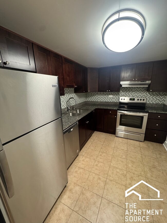 Primary Photo - 525 N Quentin Rd