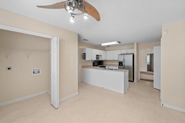 Building Photo - Beautiful 4-Bedroom Home with Lagoon Views in Pooler's Arbors at Godley Station