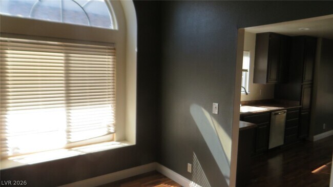 Building Photo - 5608 Crimson Ridge Dr