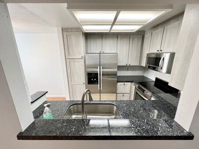 Building Photo - 1538 Alma Ter