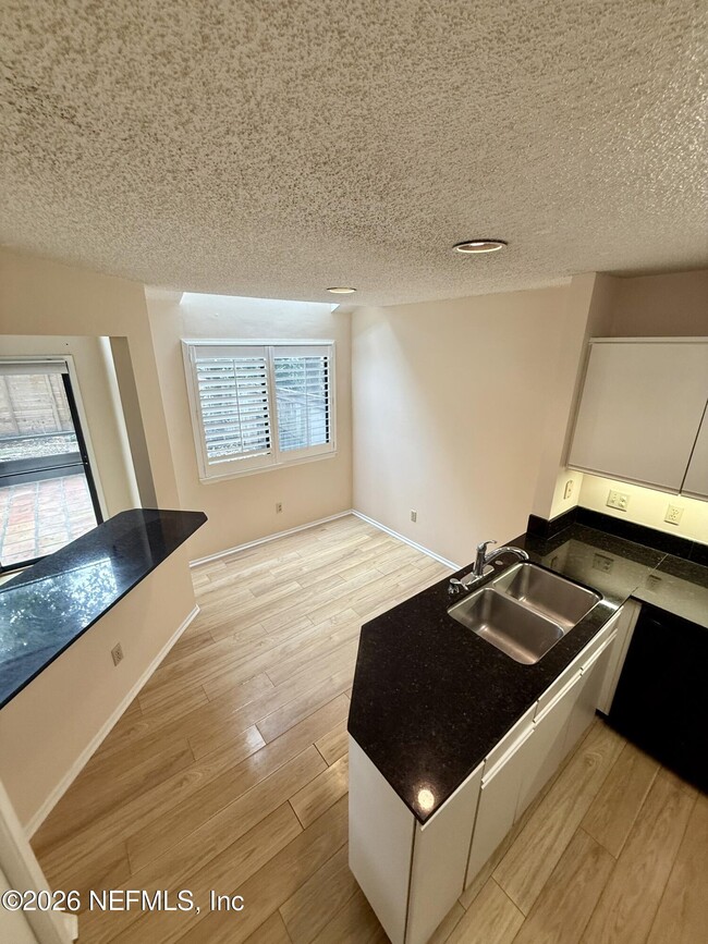 Building Photo - 536 Pelican Key