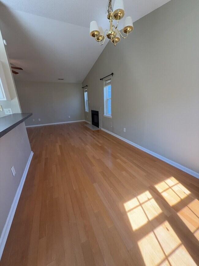 Building Photo - Nice 3 Bedroom, 2 Bath Home in Hubert