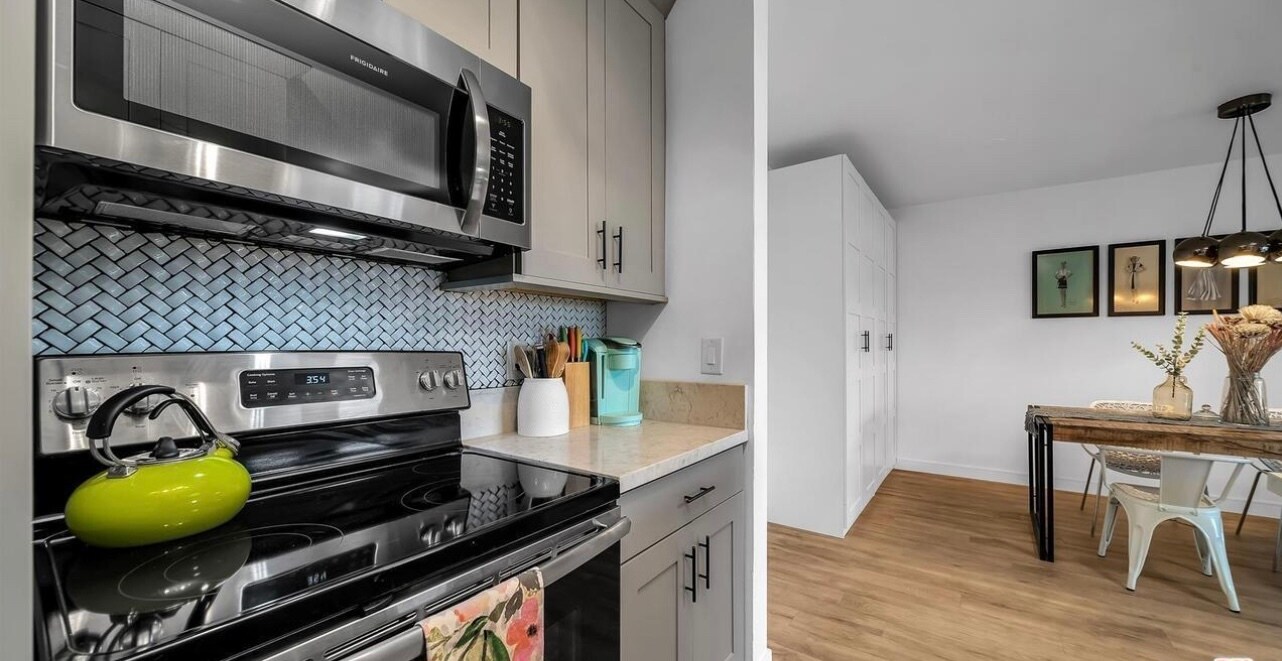 Building Photo - 7742 Redlands St