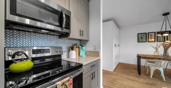 Building Photo - 7742 Redlands St