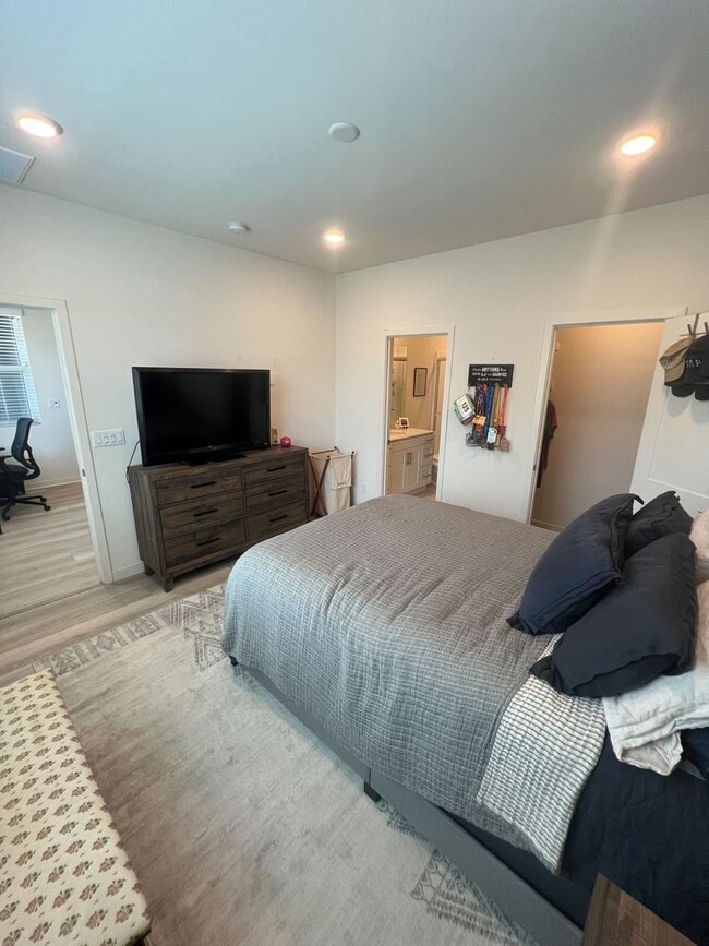 Building Photo - Modern 1-Bedroom Condo in Ontario Ranch wi...