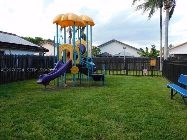 Building Photo - 14271 SW 150th Ave