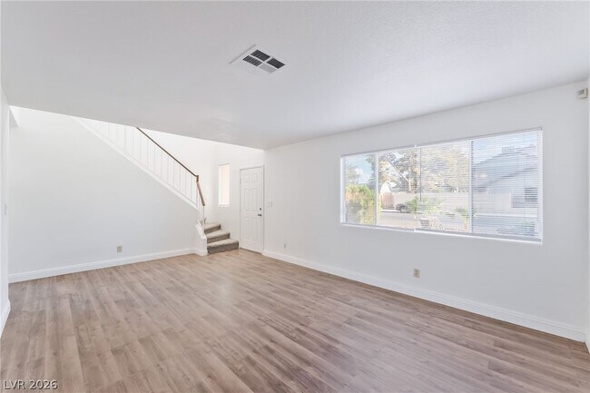 Building Photo - 4492 E Mesa Vista Ave