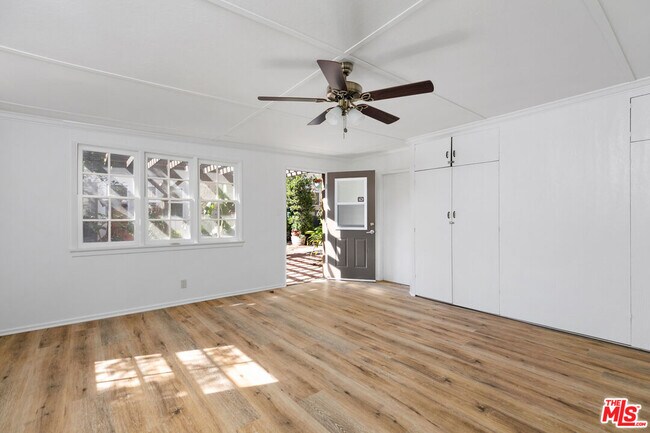 Building Photo - 1342 Holmby Ave