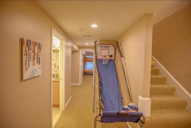 Building Photo - 130 Woodland Loop