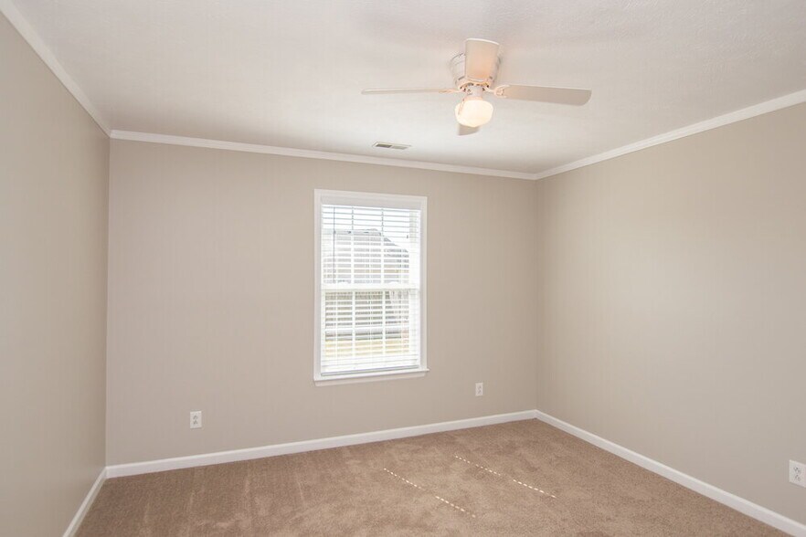 Building Photo - 3407 Wellington Pl