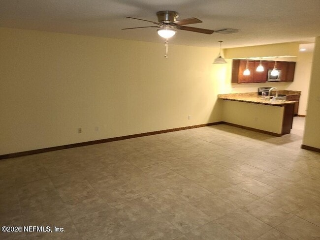 Building Photo - 5673 Bennington Dr