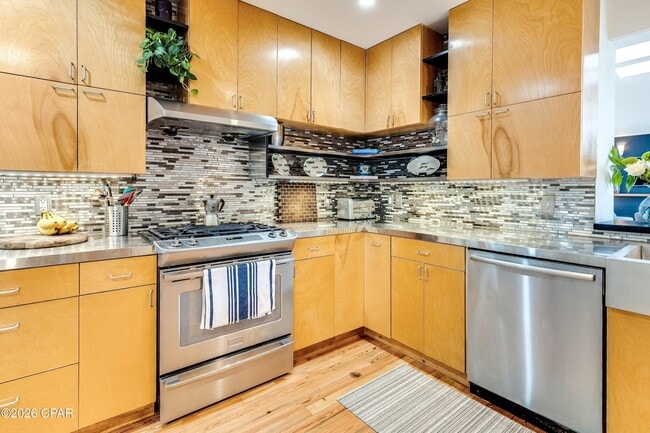 Building Photo - 2979 S County Hwy 395