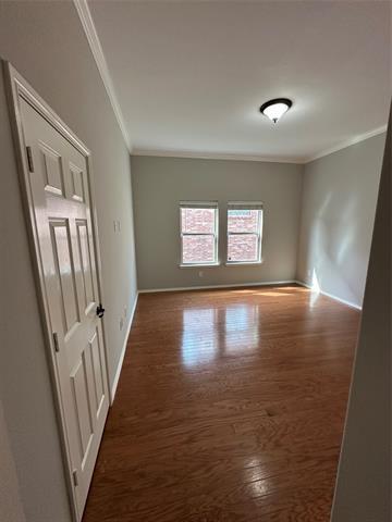 Building Photo - 9321 Fenway Dr