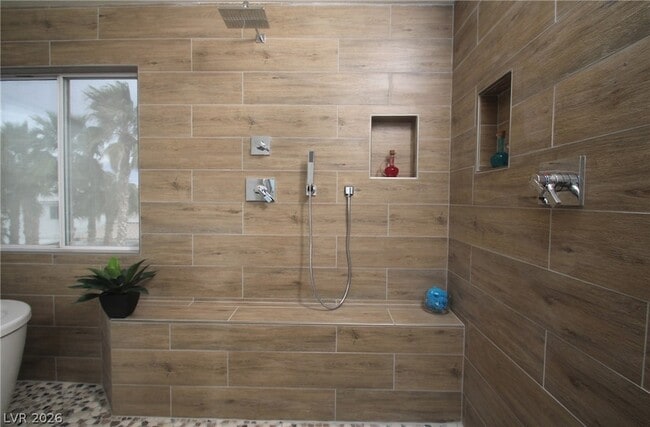 Building Photo - 268 Single Petal St