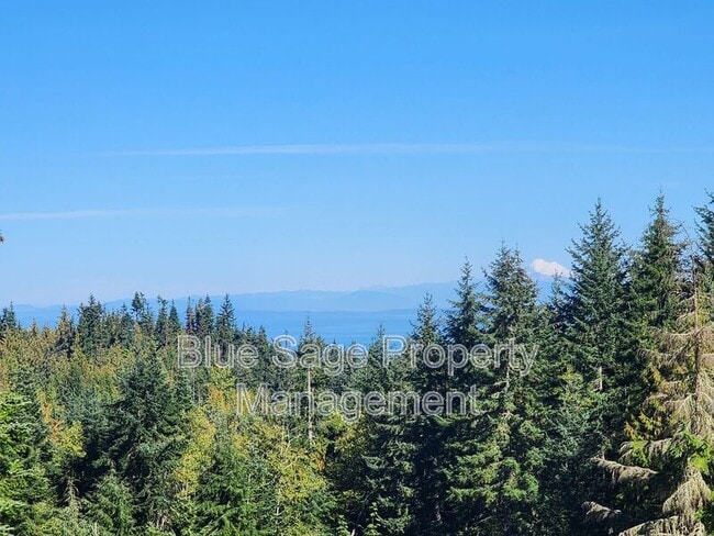 Building Photo - 1965 Baker View Dr