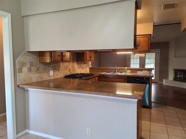 Building Photo - 5303 Little John Ln