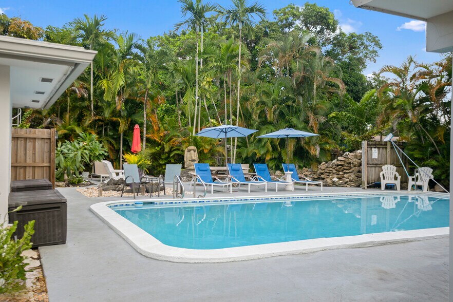 Apartment Complex Pool - 3670 NE 6th Ave