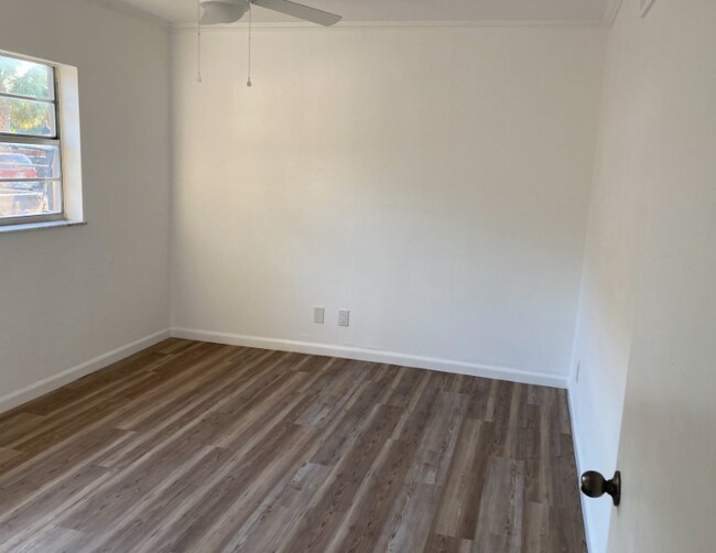 Building Photo - 1896 40th Ave