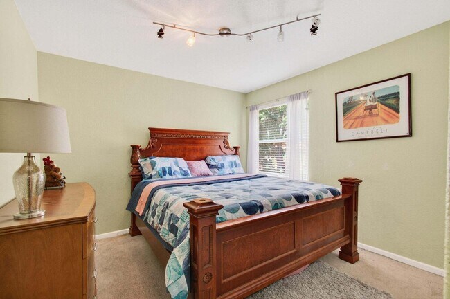 Building Photo - 5057 Sancerre Cir