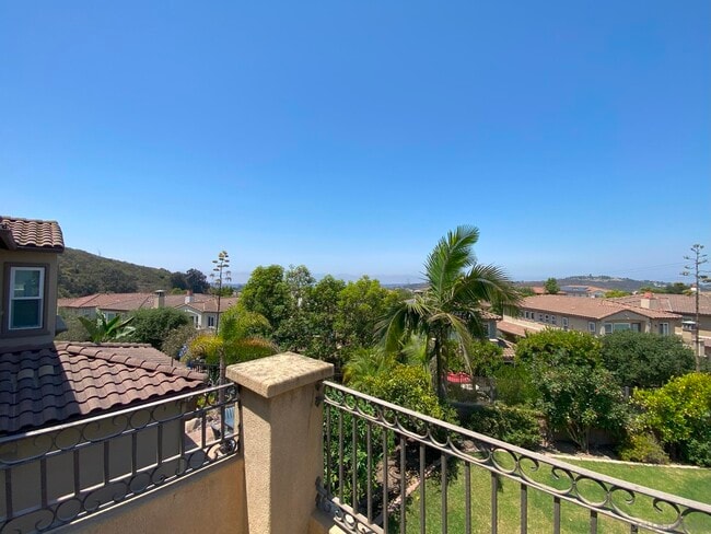 Building Photo - 7422 Sitio Montilla