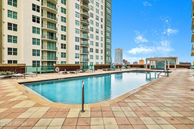 Building Photo - 1431 Riverplace Blvd