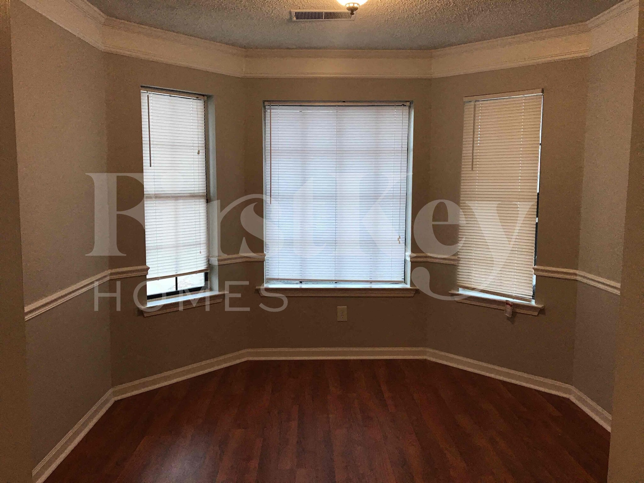 Building Photo - 6418 S Fawn Hollow Cir