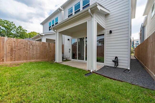 Building Photo - 3517 McIlhenny St