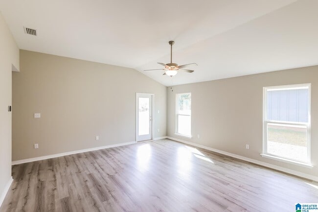 Building Photo - 1183 Hayward Lp