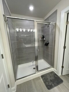 Master shower in identical t/h - 866 Longleaf Ln
