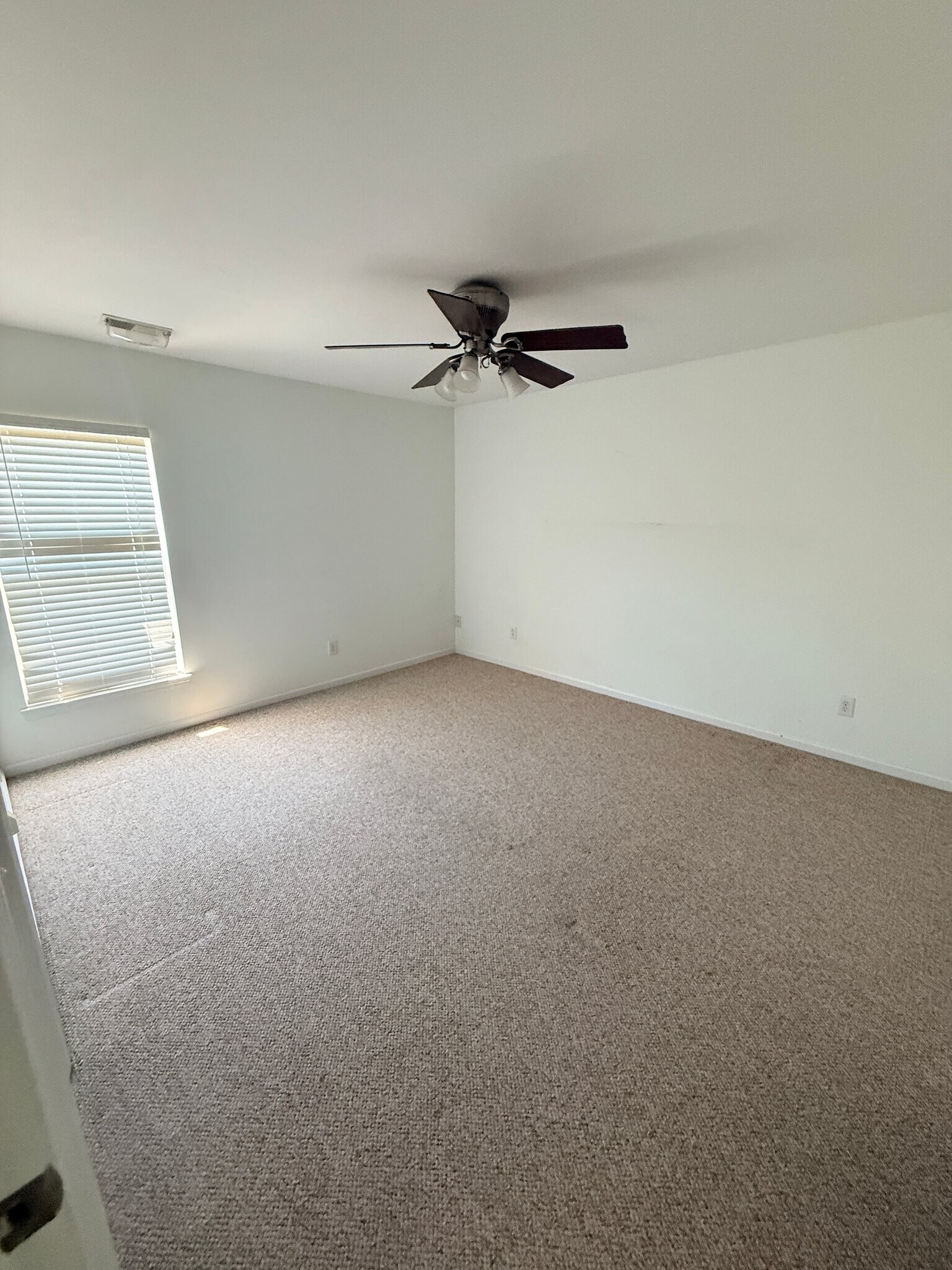 Building Photo - 8742 Appledale Dr