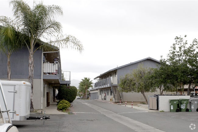 Building Photo - Broadway Palms Apartments