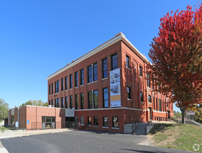 Building Photo - HL29 Modern Flats