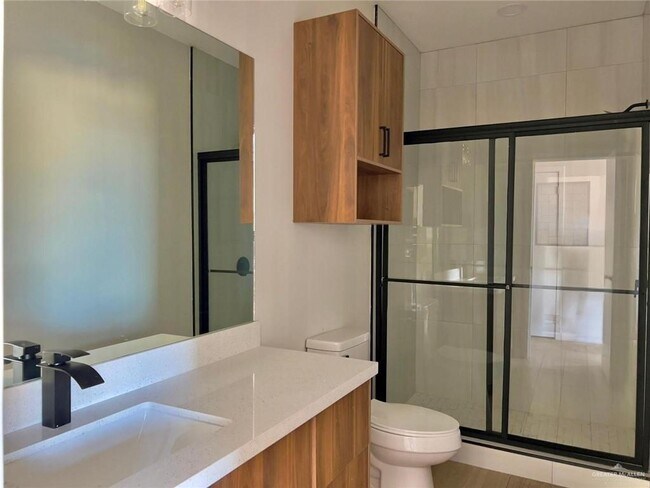 Building Photo - 7 South St