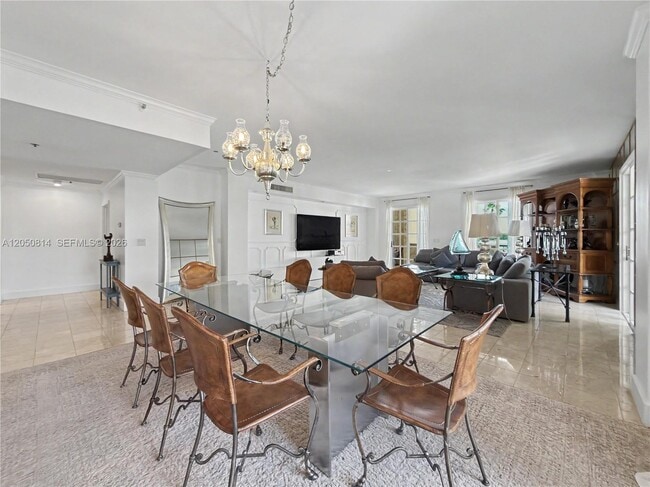 Building Photo - 2124 Fisher Island Dr