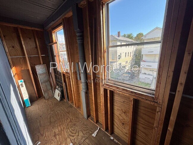 Building Photo - 174 Ingleside Ave