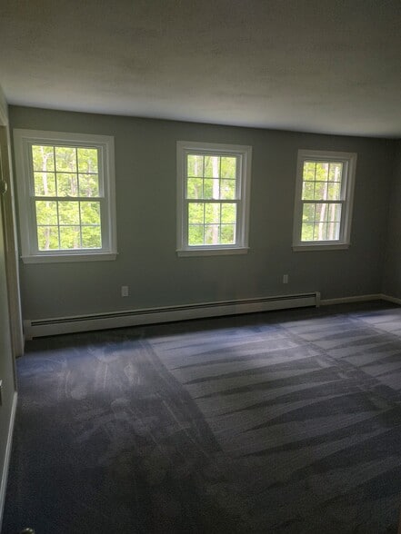 Master Bedroom - 132 Londonderry Turnpike