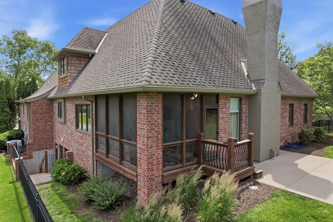 Building Photo - {10500} Luxury Living in Mills Crossing Estates +  Spacious Floorplan with Designer Finishes