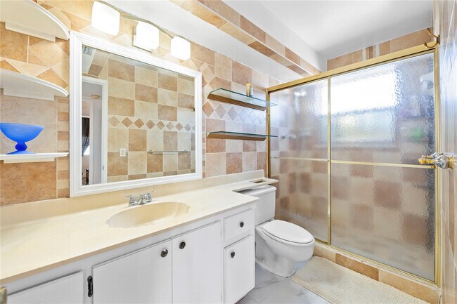 Building Photo - 2801 NE 183rd St